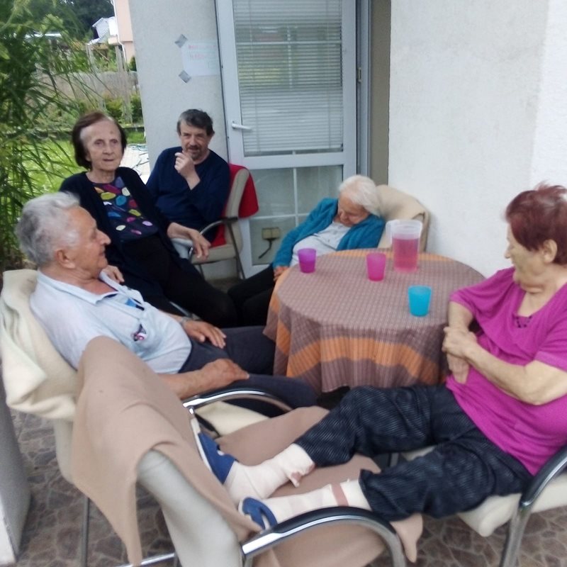 Odpoledni-potlach-2.jpg